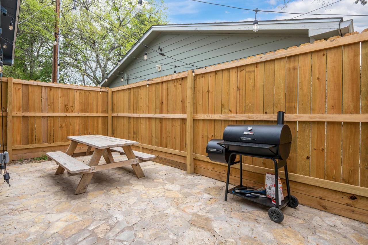 New! The Yellow Door- Downtown Wimberley W/ River Access Exterior photo
